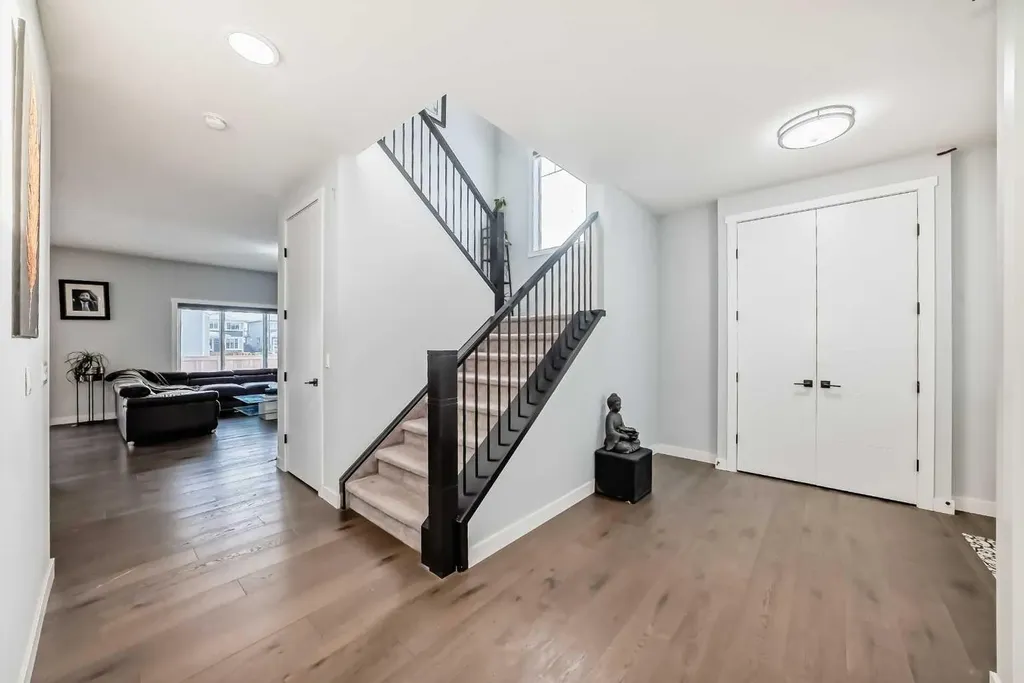 2 Chelsea Bay Chestermere AB T1x 1Z3