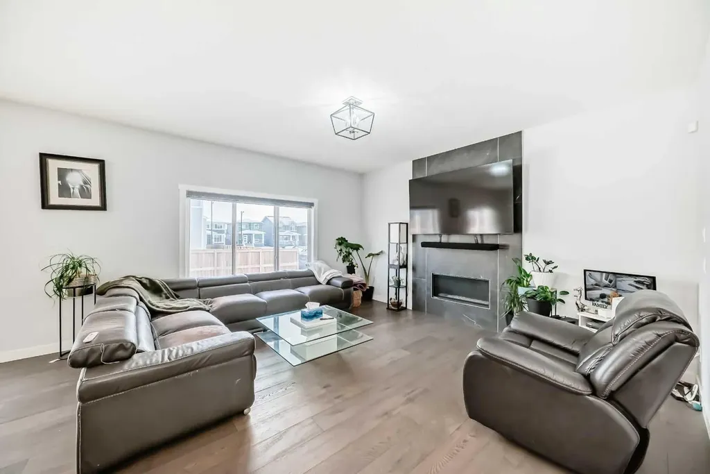 2 Chelsea Bay Chestermere AB T1x 1Z3