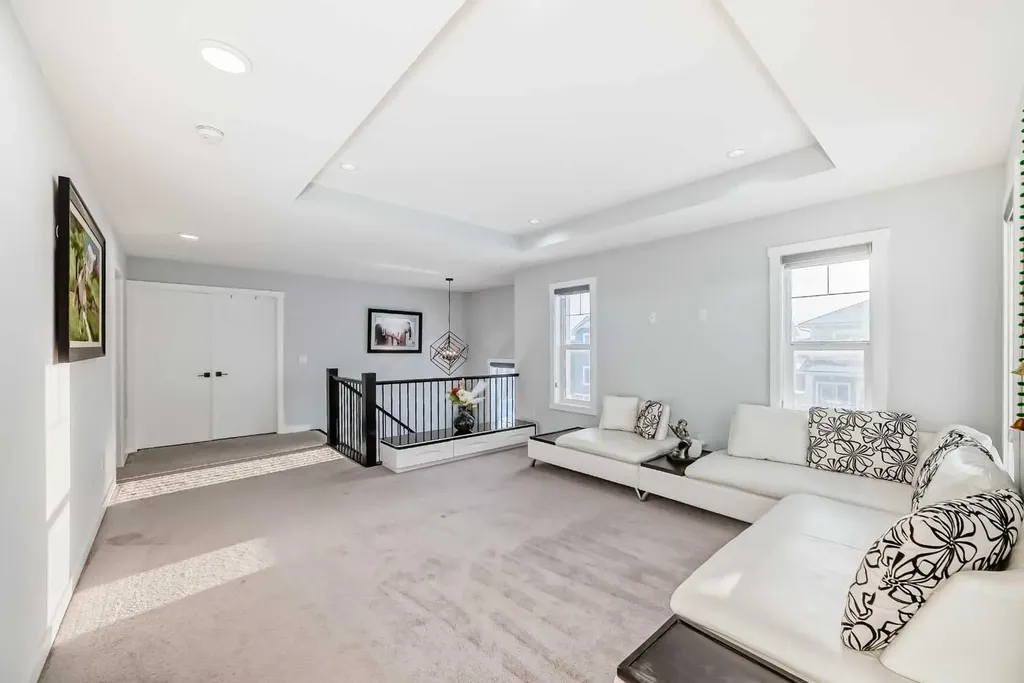 2 Chelsea Bay Chestermere AB T1x 1Z3