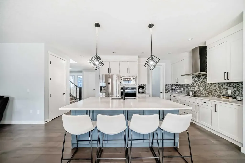 2 Chelsea Bay Chestermere AB T1x 1Z3