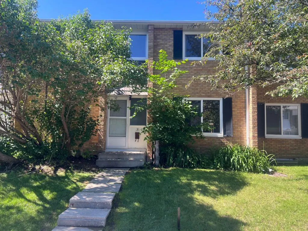 31 Ridgewood Terrace St. Albert AB T8M 0E9