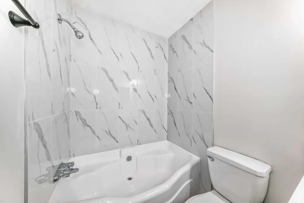 175 Manora Place NE Calgary AB T2A 5P7