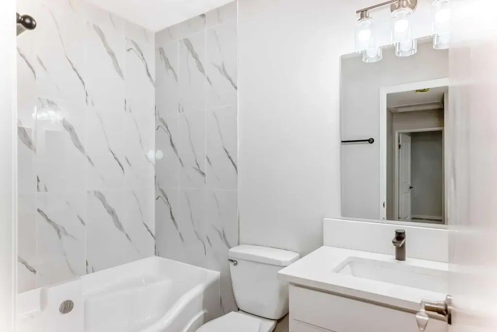 175 Manora Place NE Calgary AB T2A 5P7