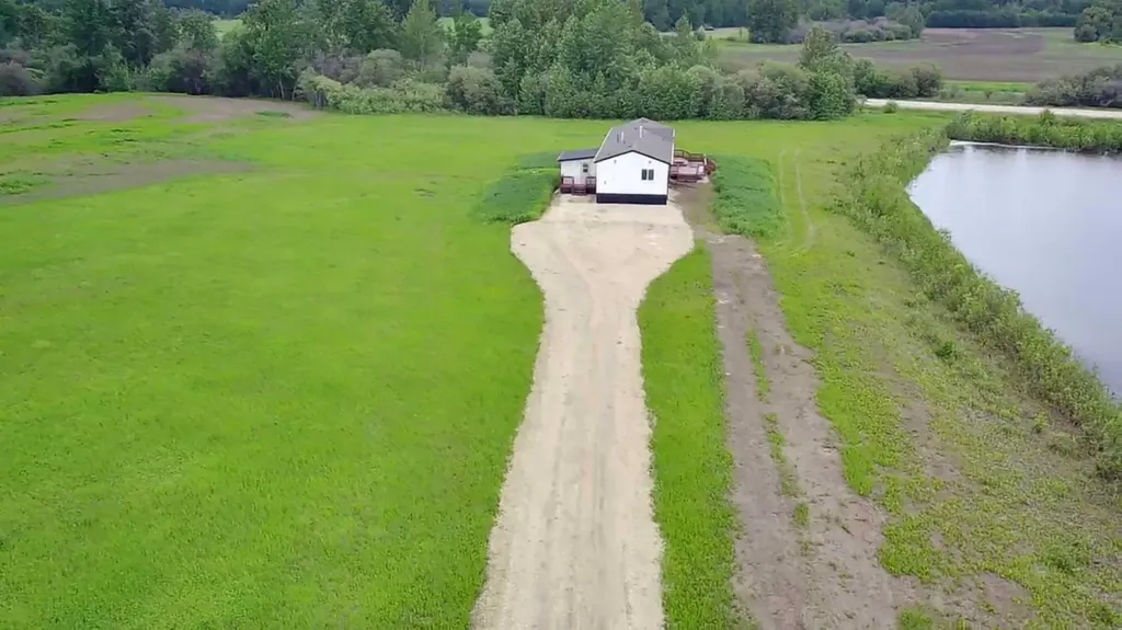 413 Spruce Point Estates Place Kinuso AB T0G 2K0