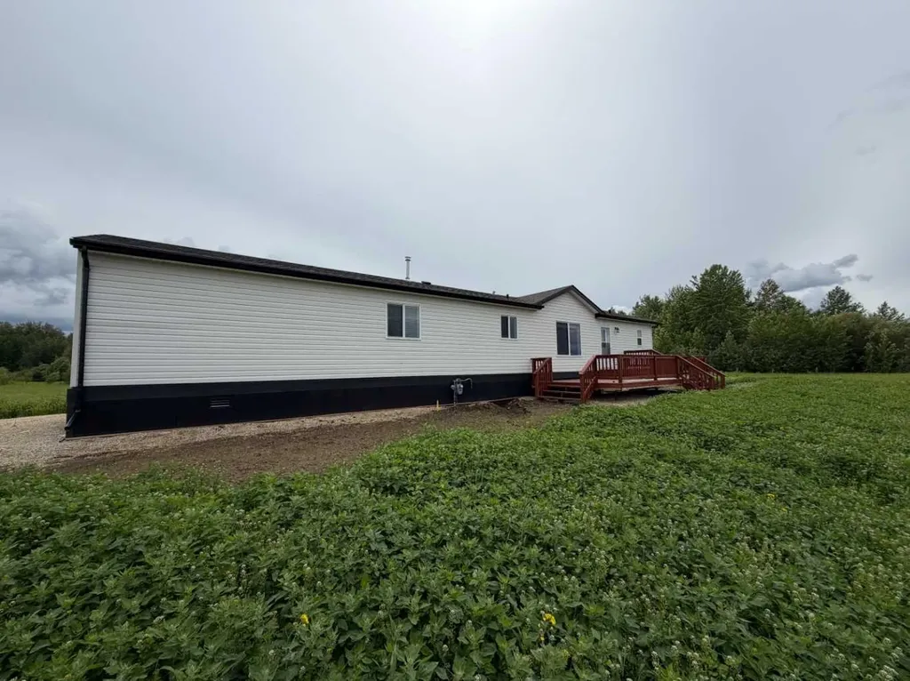 413 Spruce Point Estates Place Kinuso AB T0G 2K0