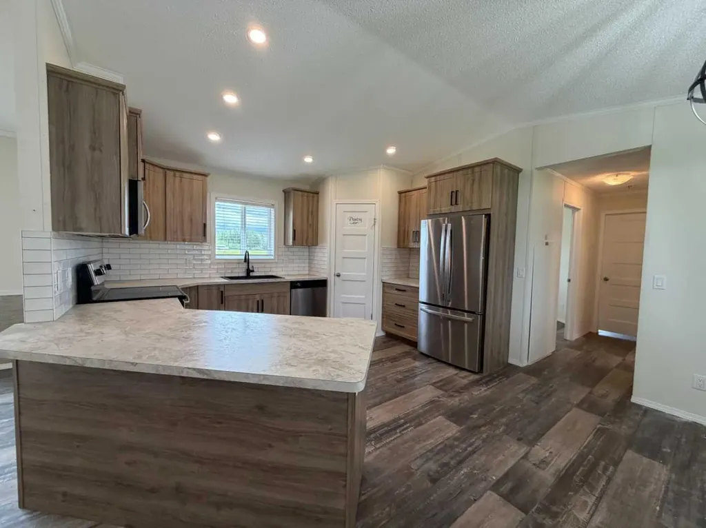 413 Spruce Point Estates Place Kinuso AB T0G 2K0