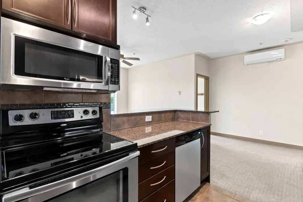 35 Inglewood Park SE Calgary AB T2G 1B5