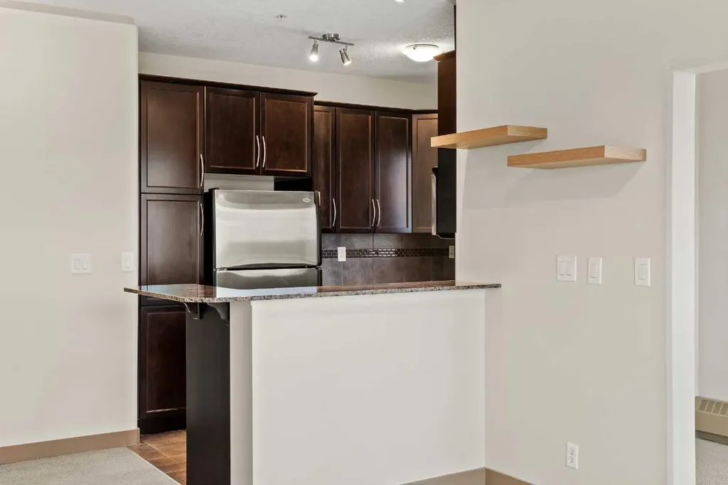35 Inglewood Park SE Calgary AB T2G 1B5