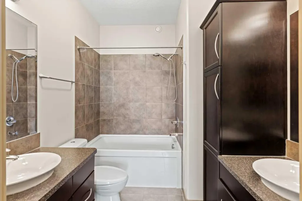 35 Inglewood Park SE Calgary AB T2G 1B5