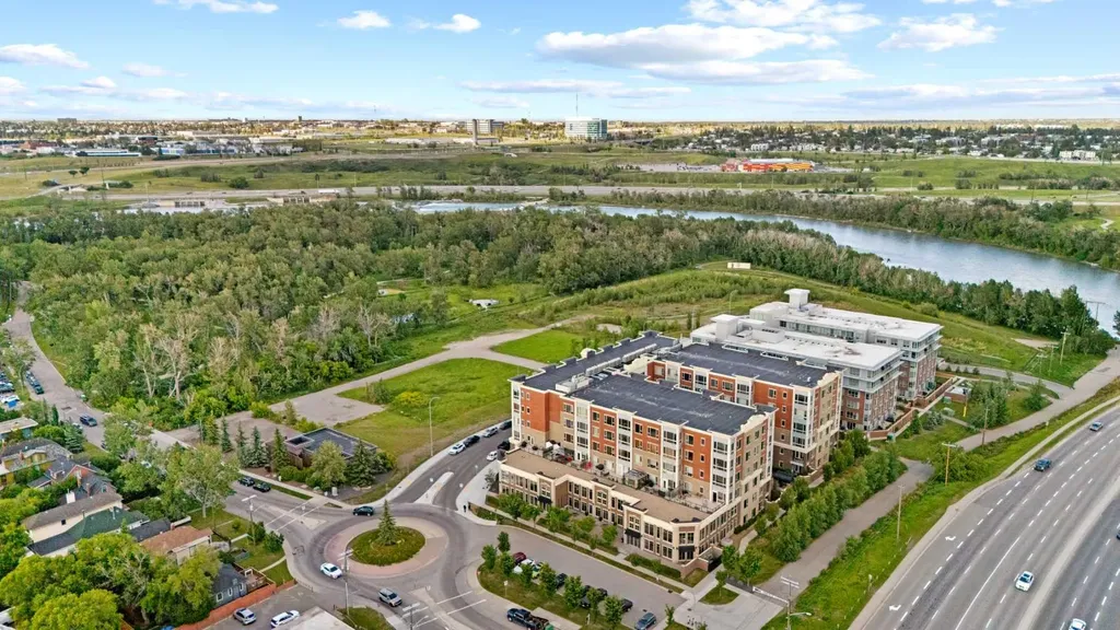 35 Inglewood Park SE Calgary AB T2G 1B5