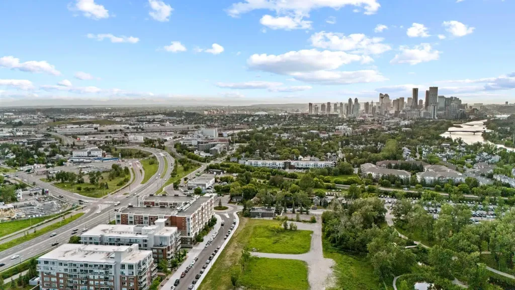 35 Inglewood Park SE Calgary AB T2G 1B5
