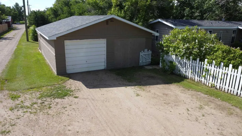 319 2 Avenue SE Youngstown AB T0J3P0