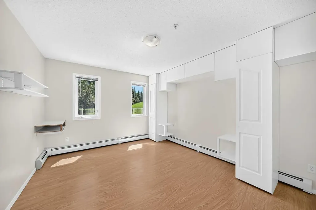 5500 Somervale Court SW Calgary AB T2Y 4L9