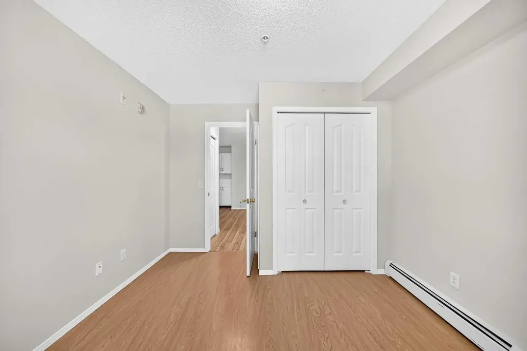 5500 Somervale Court SW Calgary AB T2Y 4L9