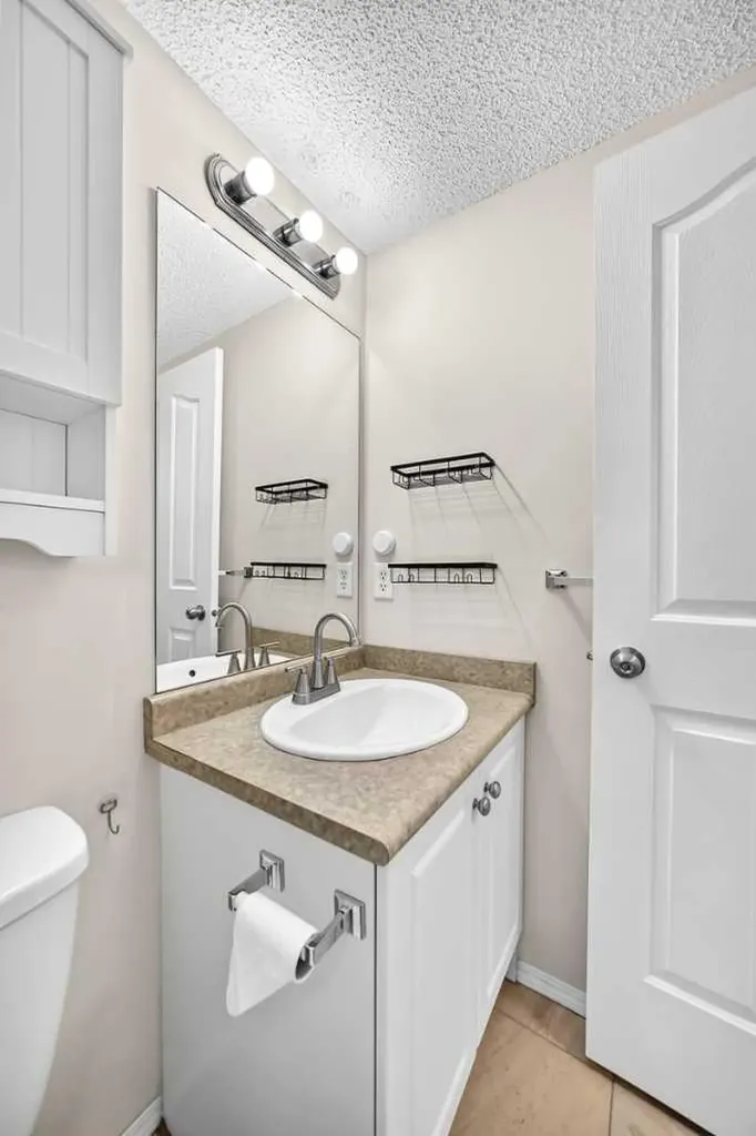 5500 Somervale Court SW Calgary AB T2Y 4L9