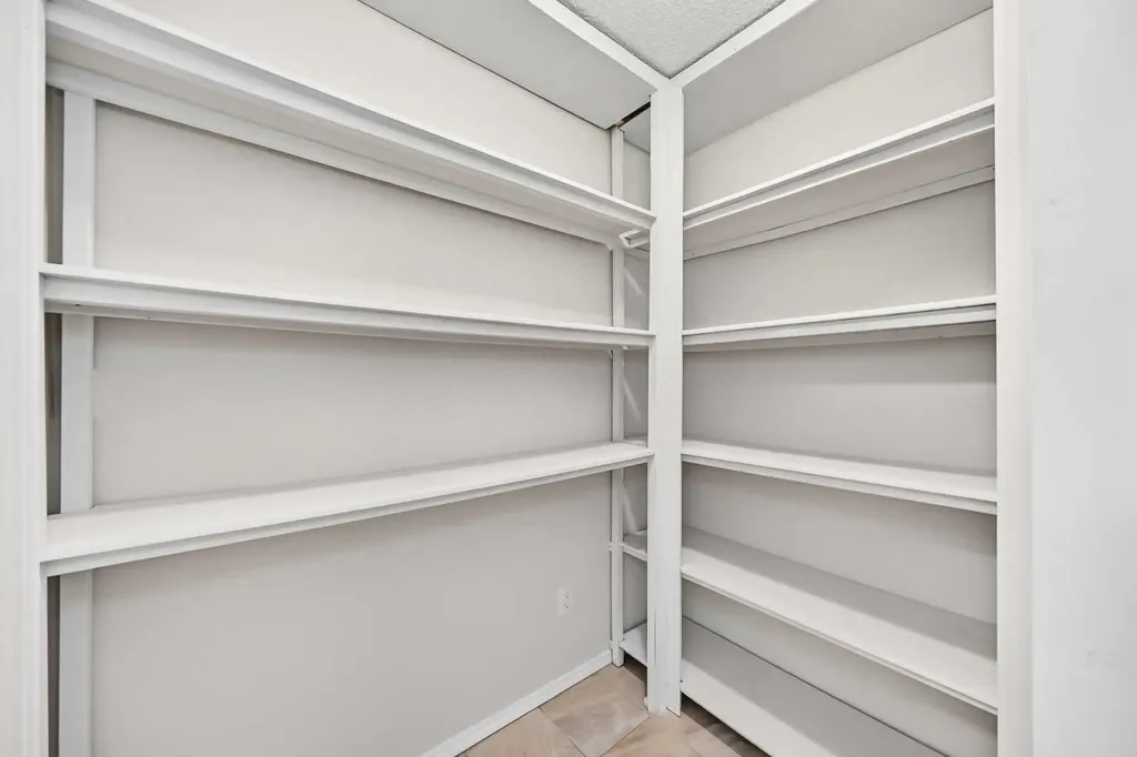 5500 Somervale Court SW Calgary AB T2Y 4L9