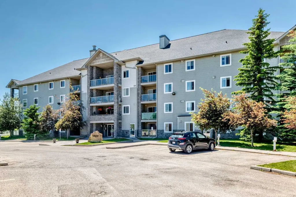 5500 Somervale Court SW Calgary AB T2Y 4L9