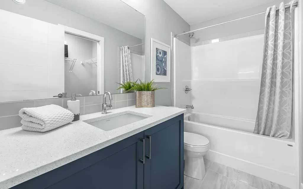 255 Rowmont Boulevard NW Calgary AB T3L 0M2