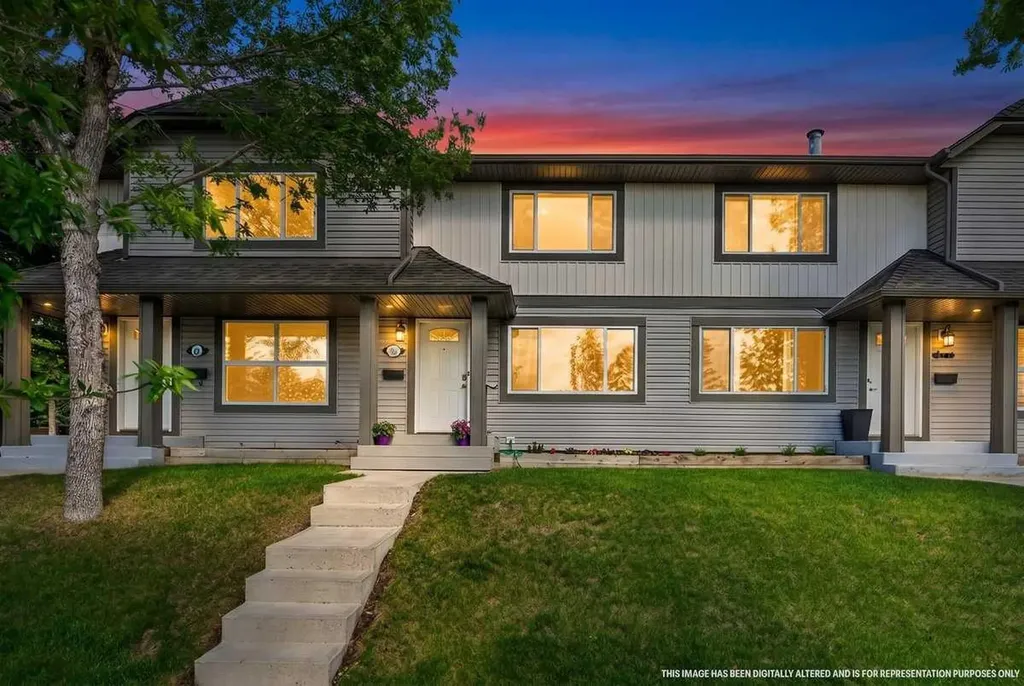 538 Woodbine Boulevard SW Calgary AB T2W4Z9