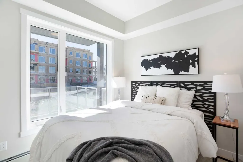 660 Shawnee Square Calgary AB T2Y 0X6