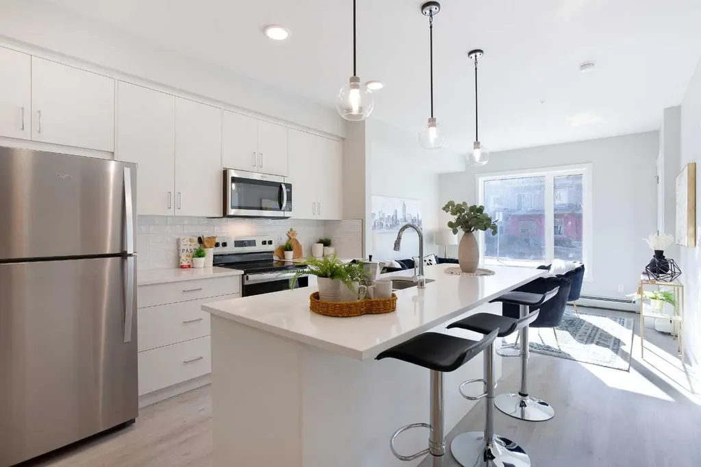 660 Shawnee Square Calgary AB T2Y 0X6