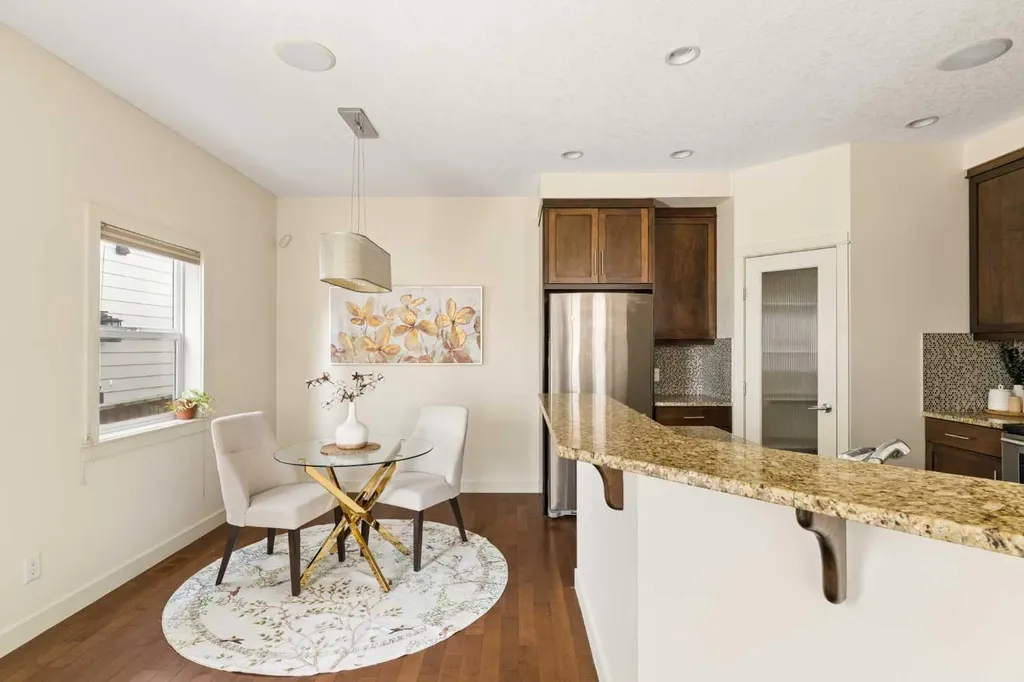 1932 35 Street SW Calgary AB T3E 2X3