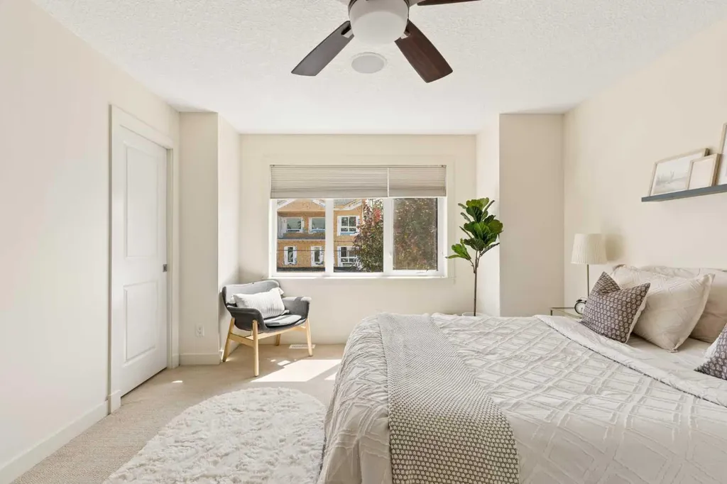 1932 35 Street SW Calgary AB T3E 2X3