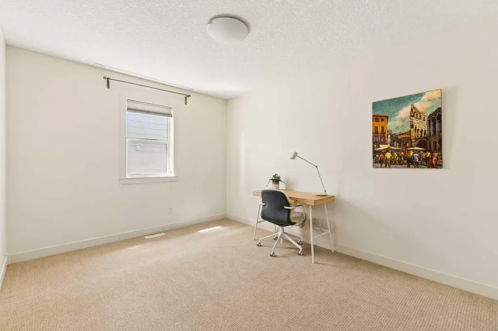 1932 35 Street SW Calgary AB T3E 2X3