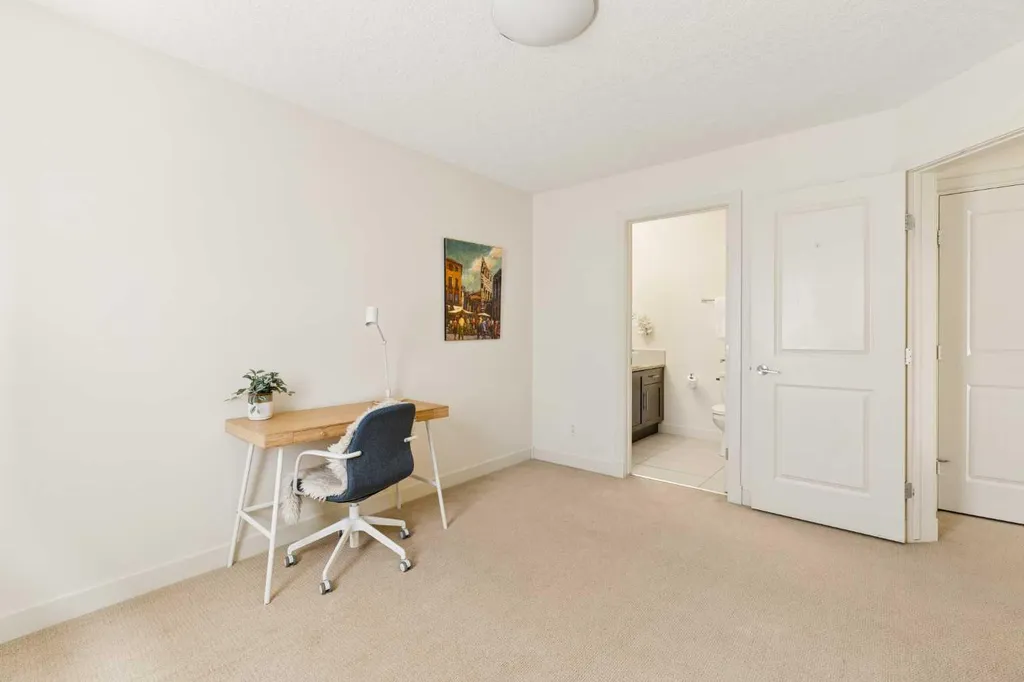 1932 35 Street SW Calgary AB T3E 2X3