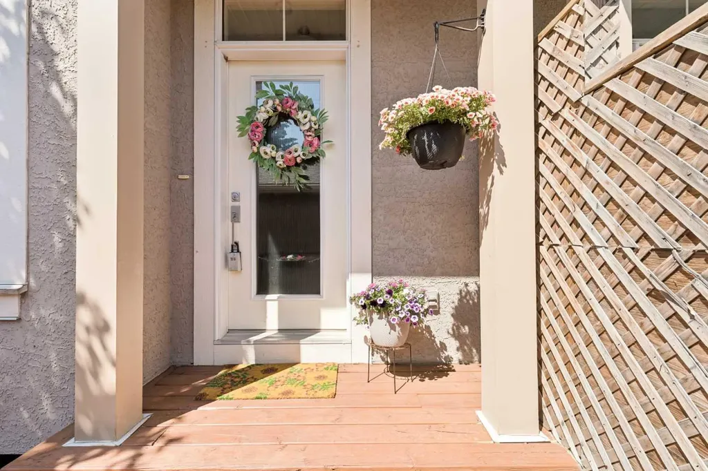 1932 35 Street SW Calgary AB T3E 2X3