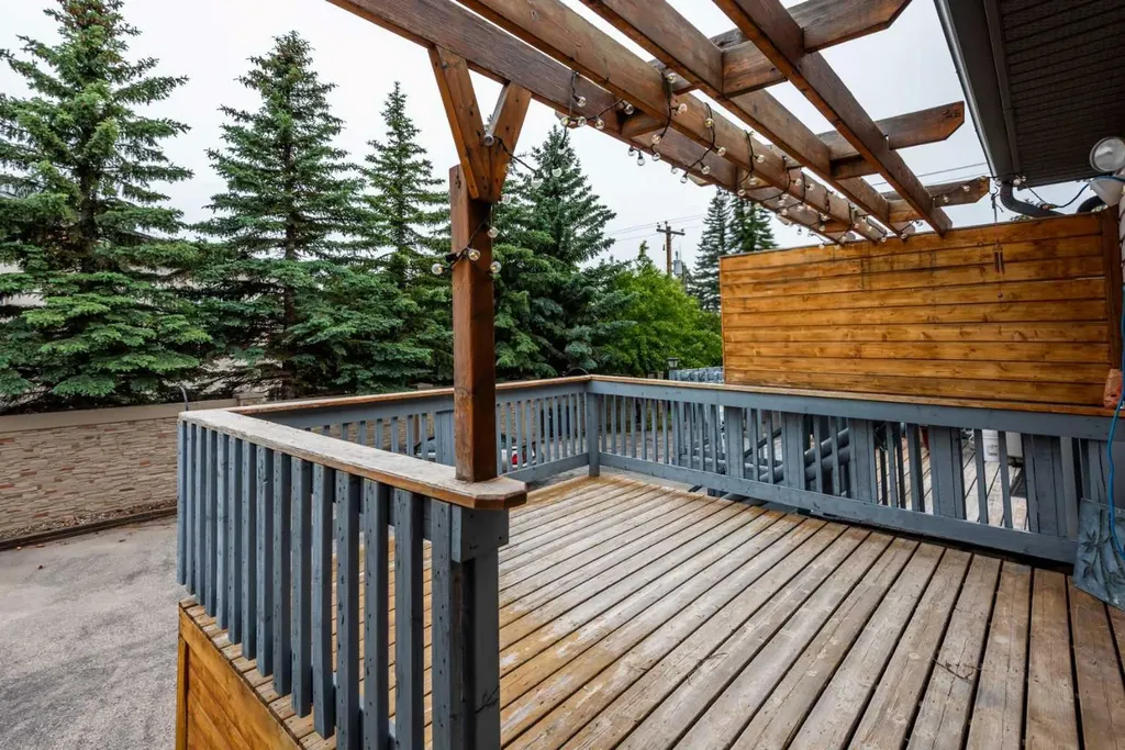 622 3 Street Strathmore AB T1P 1S3