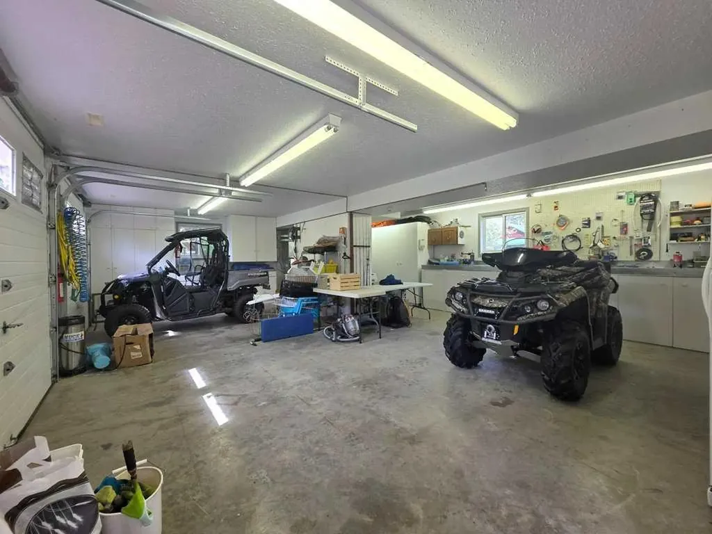 1 Johnson Drive Marten Beach AB T0G 2A0