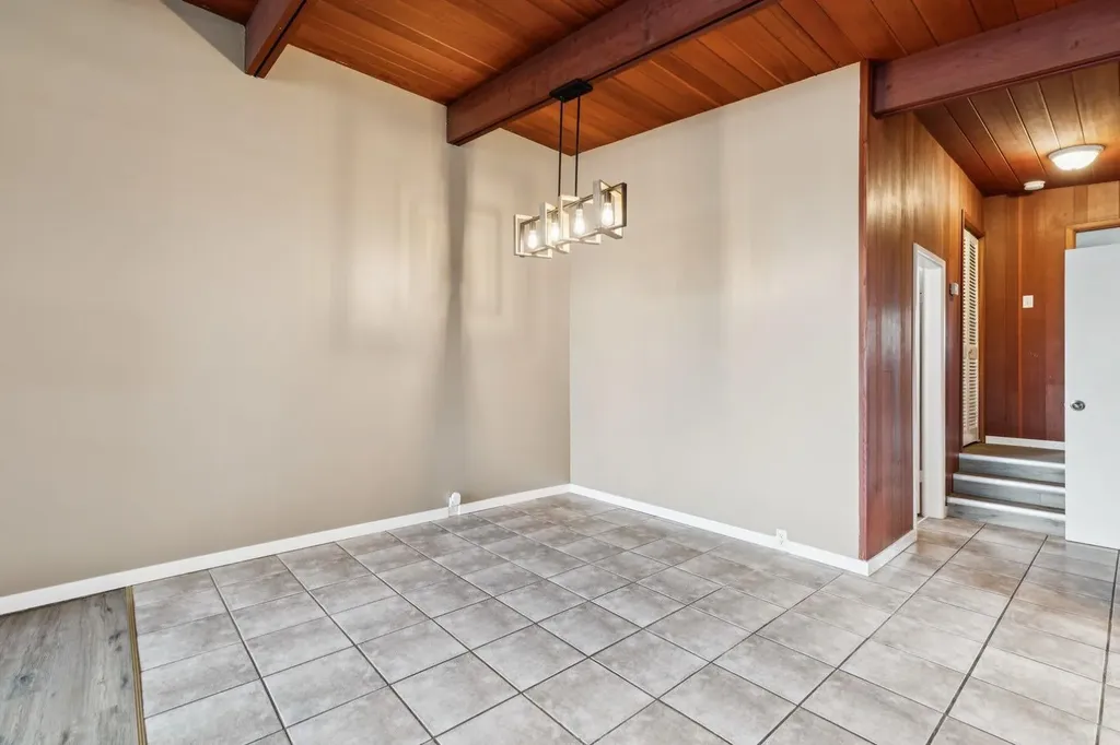 2144 Chilcotin Road NW Calgary AB T2L 0X1