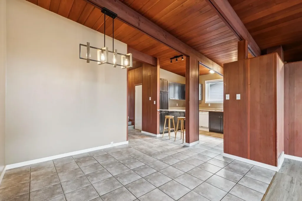 2144 Chilcotin Road NW Calgary AB T2L 0X1