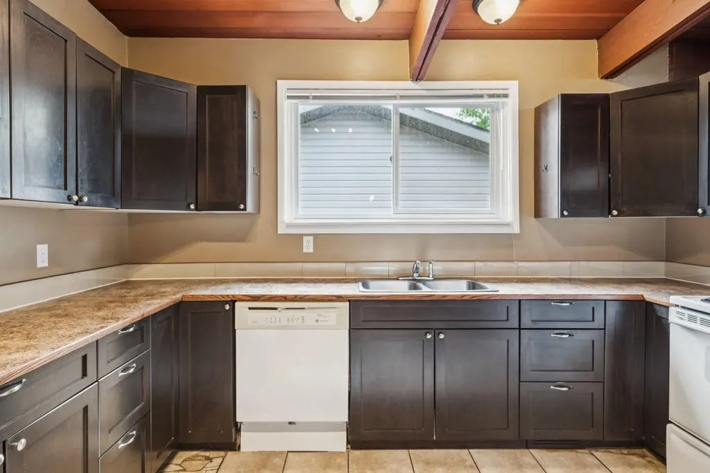 2144 Chilcotin Road NW Calgary AB T2L 0X1