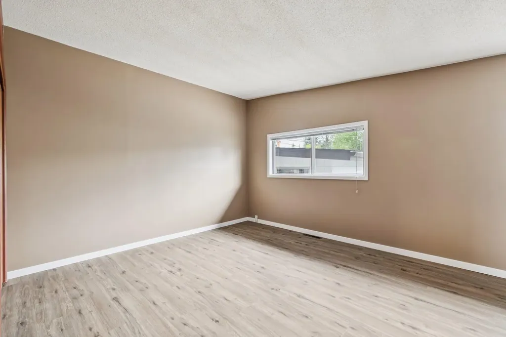 2144 Chilcotin Road NW Calgary AB T2L 0X1
