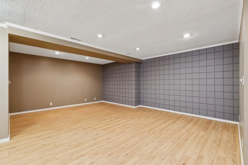 2144 Chilcotin Road NW Calgary AB T2L 0X1