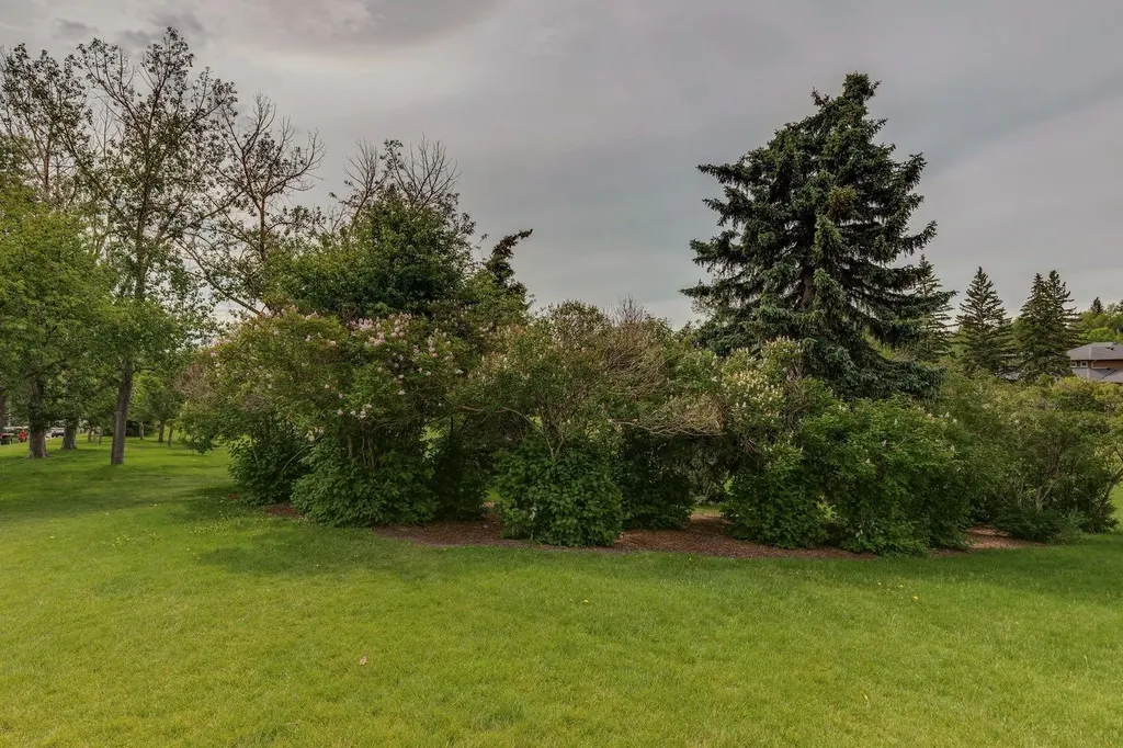 2144 Chilcotin Road NW Calgary AB T2L 0X1
