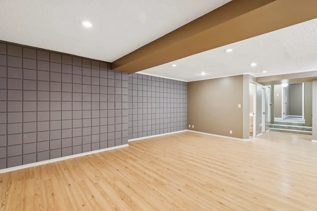 2144 Chilcotin Road NW Calgary AB T2L 0X1