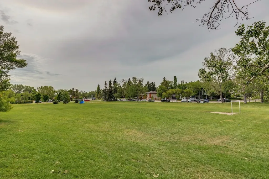 2144 Chilcotin Road NW Calgary AB T2L 0X1