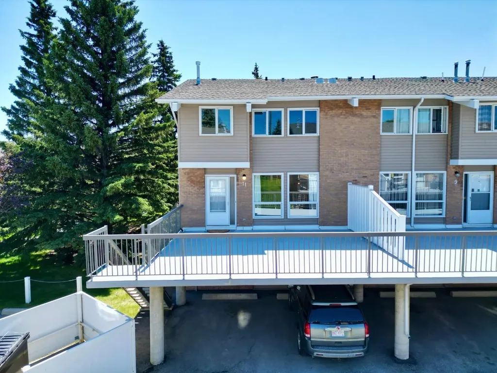 116 Silver Crest Drive NW Calgary AB T3B 4N9