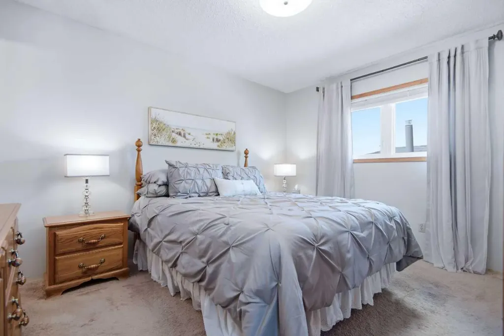 92 Mccullough Crescent Red Deer AB T4R 1S7