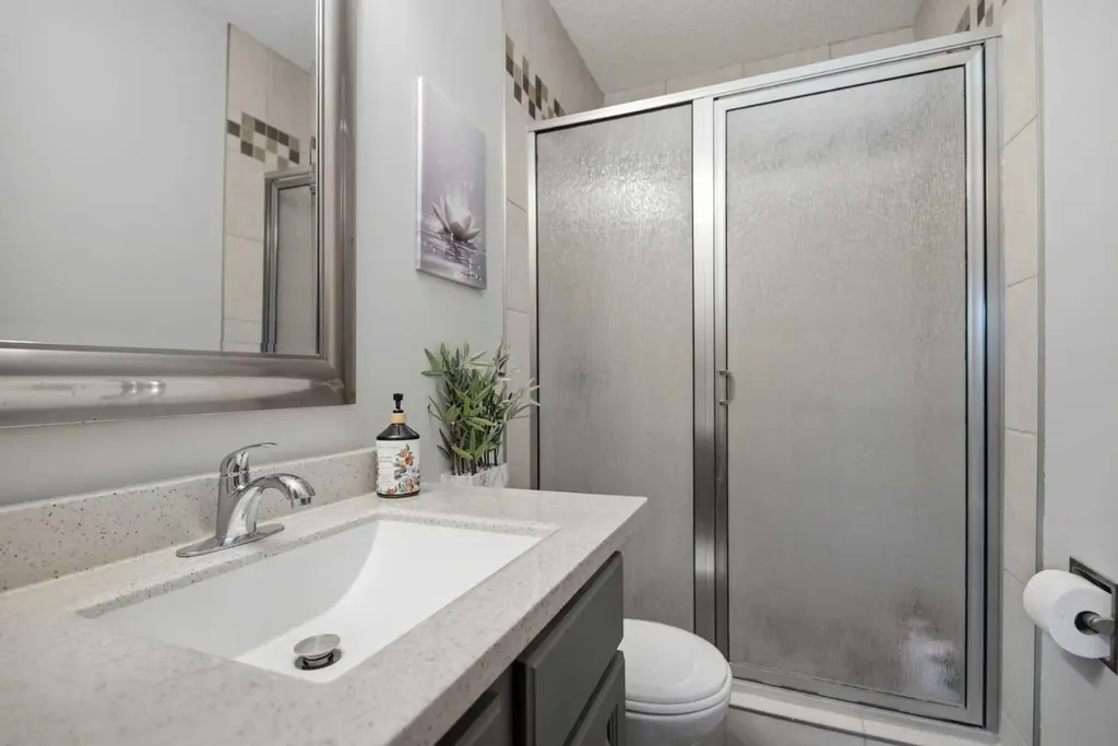 92 Mccullough Crescent Red Deer AB T4R 1S7