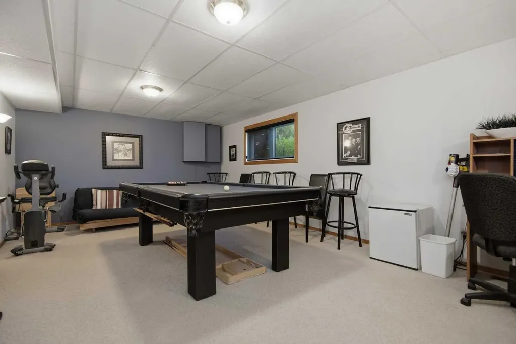 92 Mccullough Crescent Red Deer AB T4R 1S7