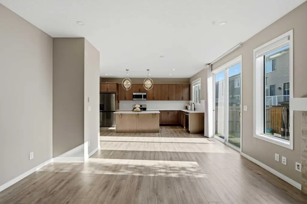 17 Carrington Manor NW Calgary AB T3P 0Z2