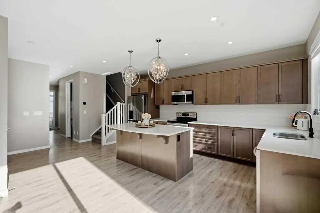 17 Carrington Manor NW Calgary AB T3P 0Z2