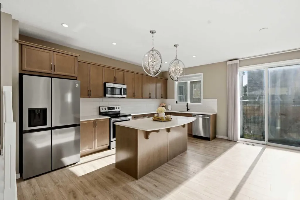 17 Carrington Manor NW Calgary AB T3P 0Z2