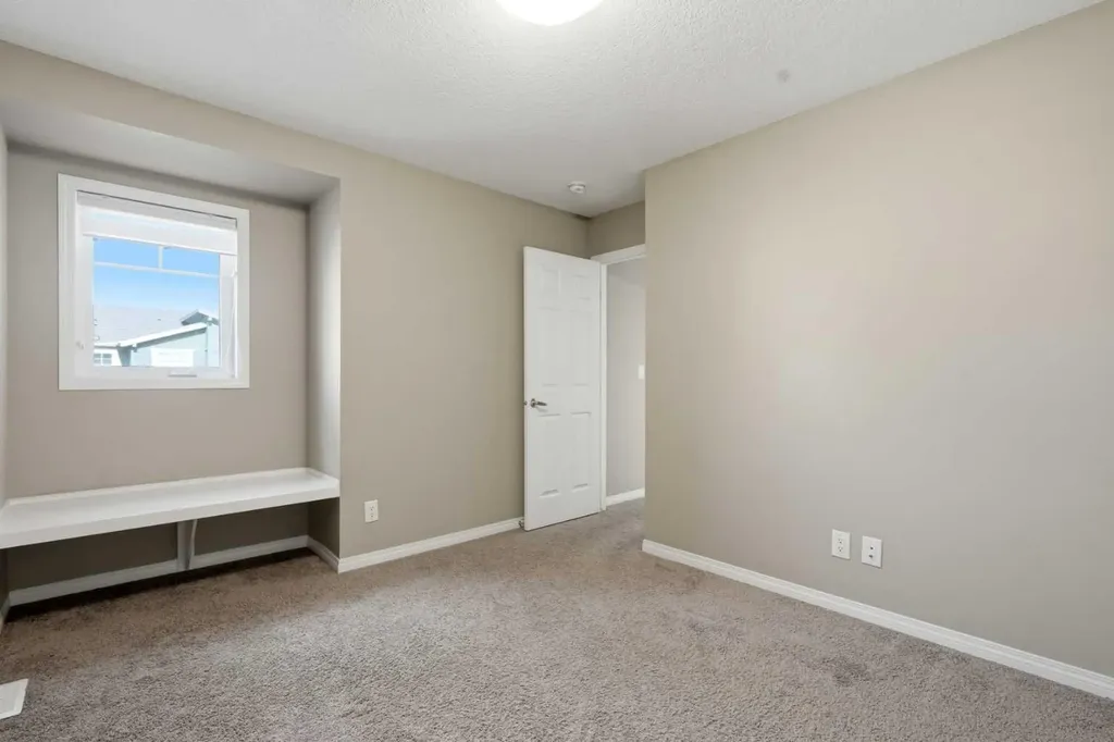17 Carrington Manor NW Calgary AB T3P 0Z2