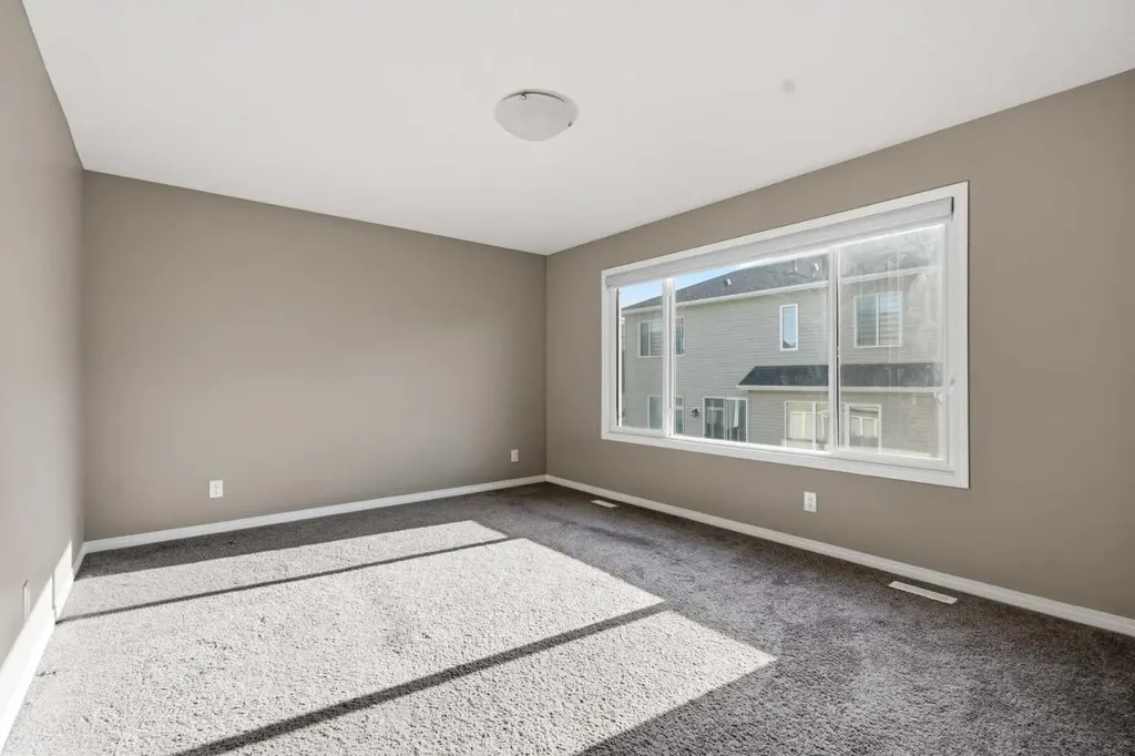17 Carrington Manor NW Calgary AB T3P 0Z2