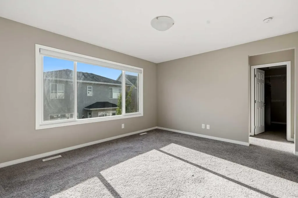 17 Carrington Manor NW Calgary AB T3P 0Z2